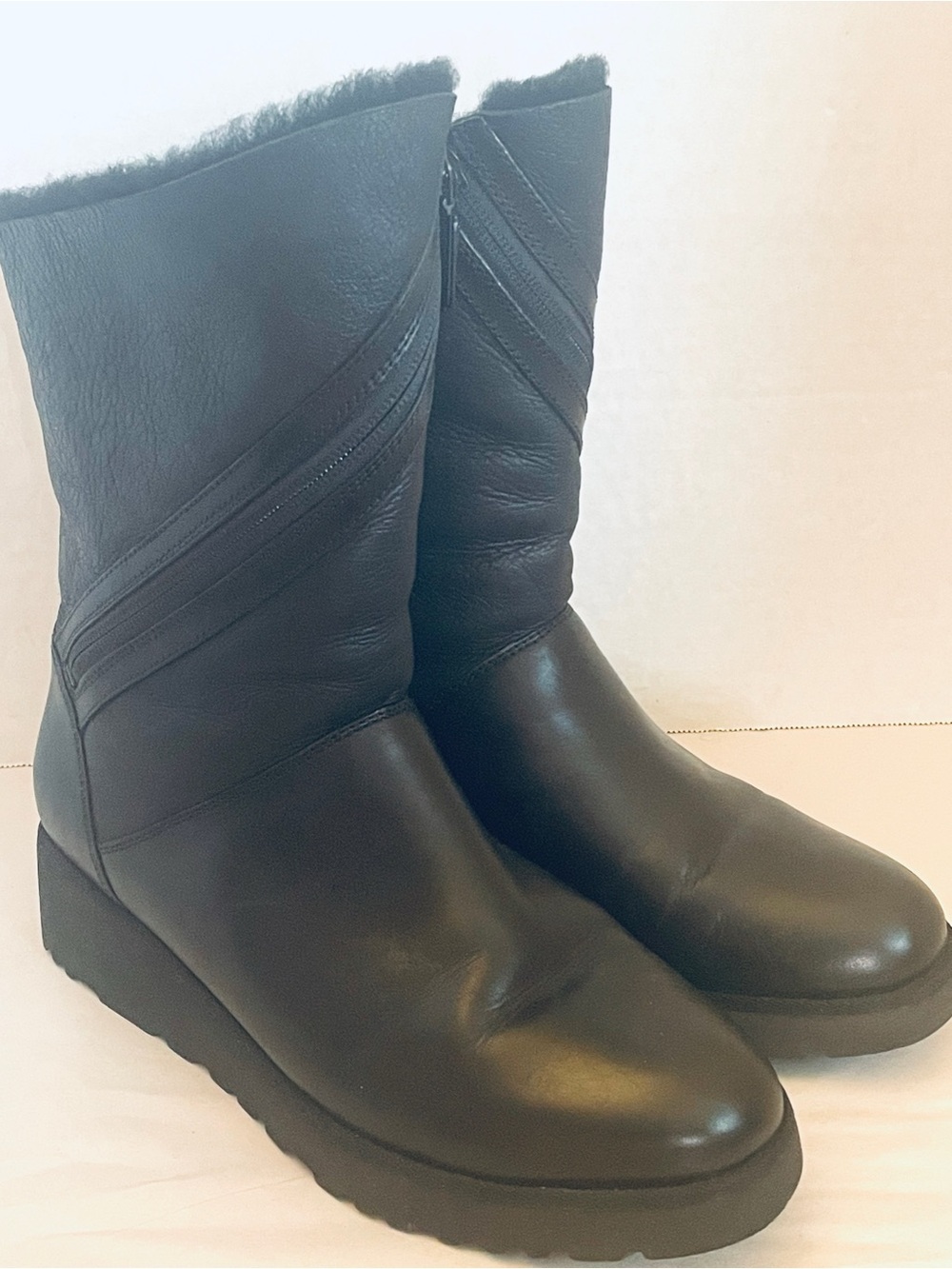 UGG Women’s Napa Leather Sheepskin Lorna Boot NEW Size 10 M